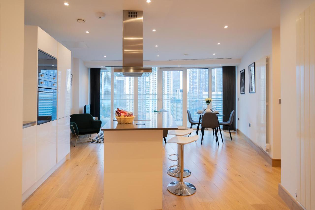 Canary Wharf Luxury Flat W/ View & Terrace Londra Esterno foto